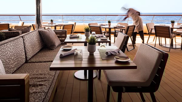 Epic Antarctica: Crossing the Circle